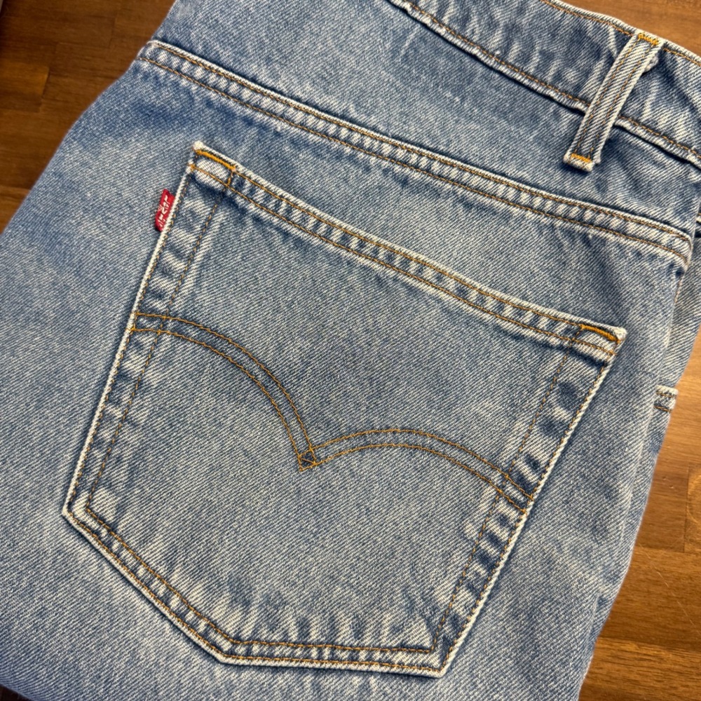 Levis 505 Regular Fit Straight Leg Mens Jeans Size‎ 42x30 Light Wash Denim